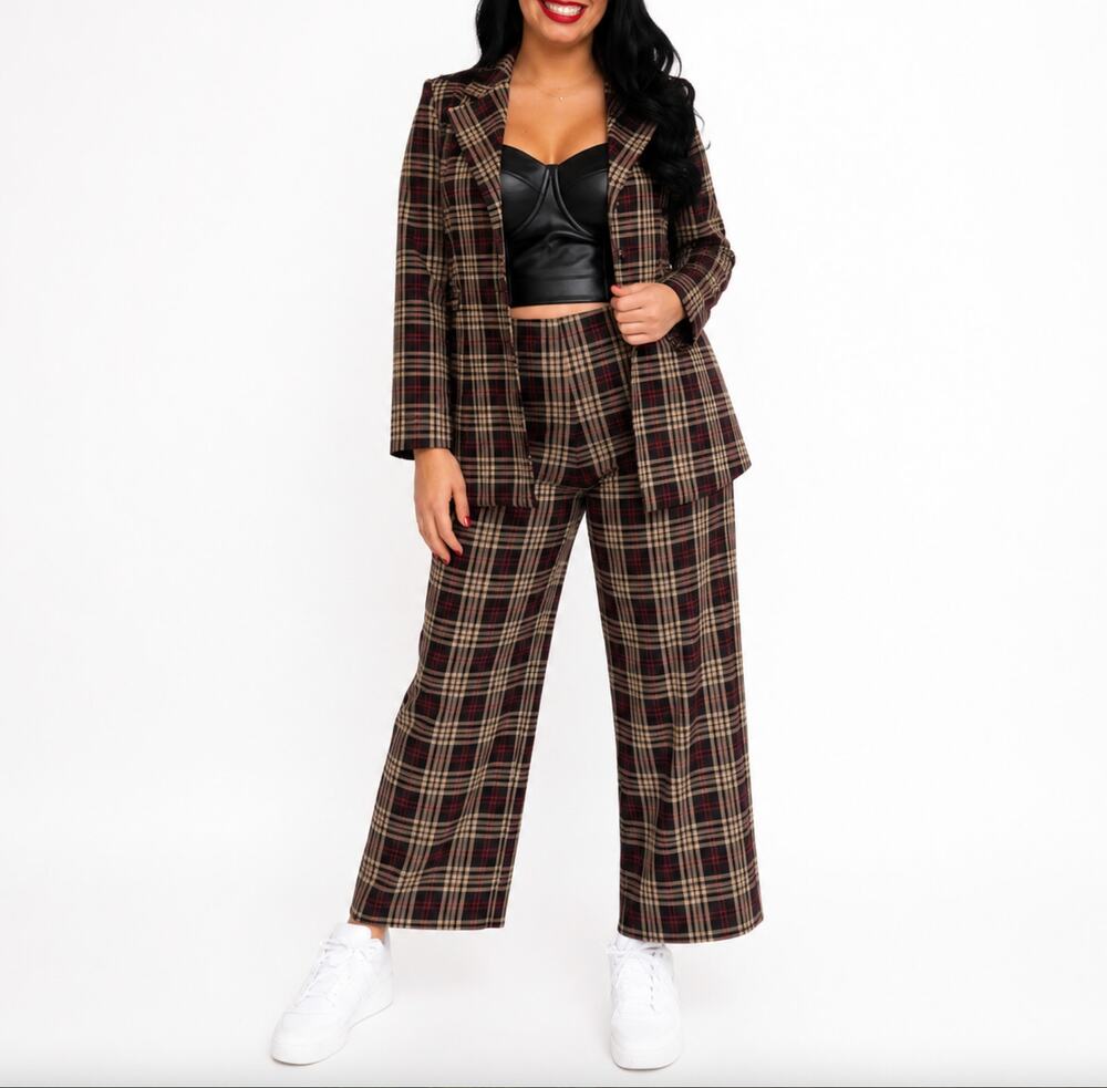 1970s Vintage Black Beige Red Plaid 3 Piece Women's Suit Set Medium 8-10